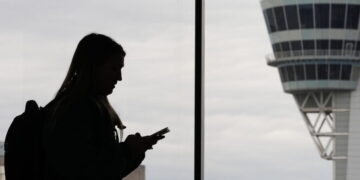 Flights disrupted across the U.S. Northeast due to technical problems at key air traffic center
