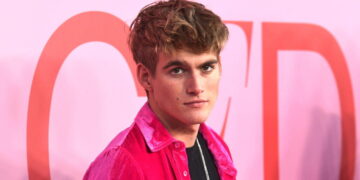Police search for possible source of drugs in death of Presley Gerber, Cindy Crawford’s son