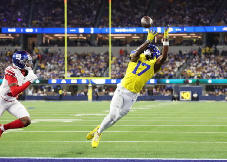 Matthew Stafford, Davante Adams shine as Rams beat Giants in Aaron Donald’s return