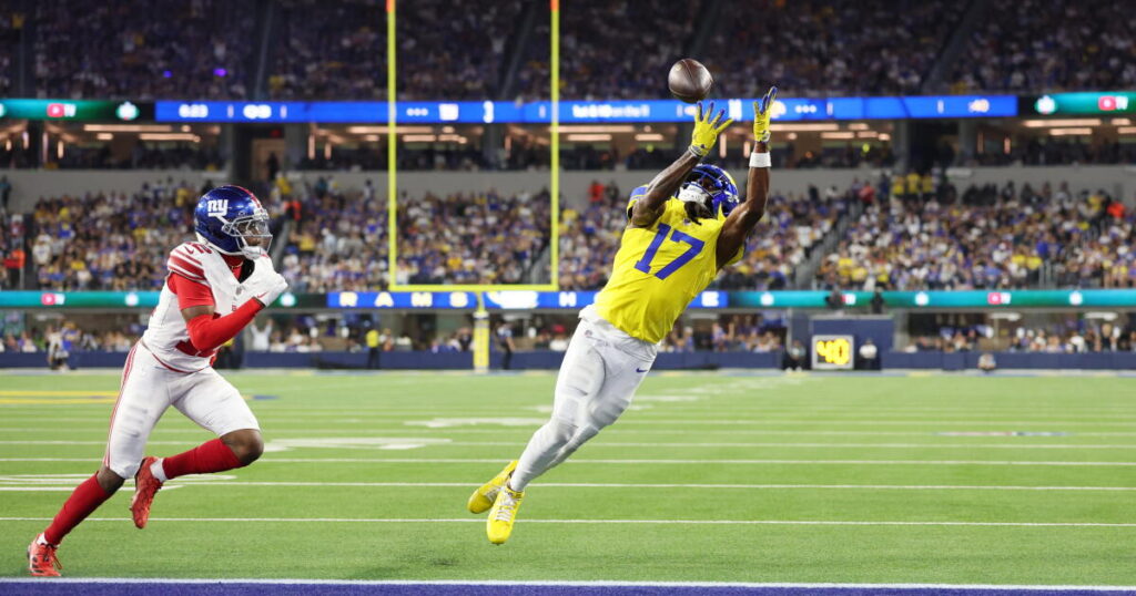 Matthew Stafford, Davante Adams shine as Rams beat Giants in Aaron Donald’s return