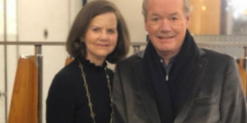 Meet the wealth manager who built a $38 billion firm and gave $100 million to the MBA program that launched him