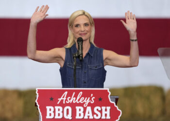 ‘We need to stop the contagion’: GOP ramps up midterms defense in Trump states