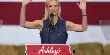 ‘We need to stop the contagion’: GOP ramps up midterms defense in Trump states