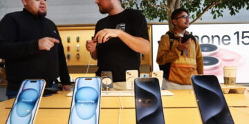 How iPhone users can file to get up to $95 from a $250-million settlement