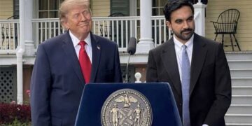 Trump confusion caught on camera during ‘awkward’ appearance with Mamdani