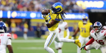 Davante Adams’ 195-yard masterpiece calms all of the ‘freaking out’ about Rams