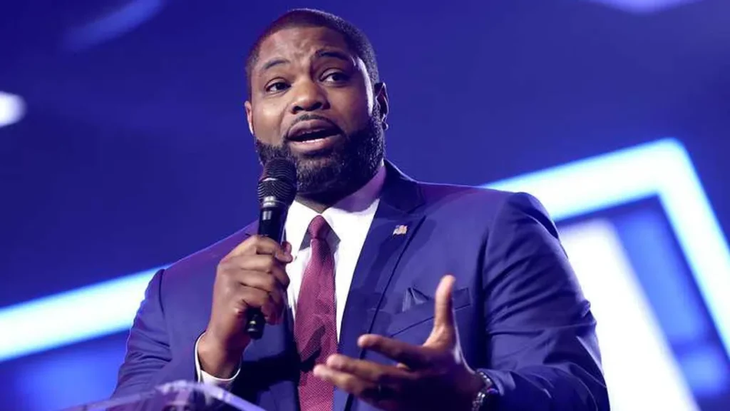 Byron Donalds caught scrubbing Trump’s name from his MAGA campaign website