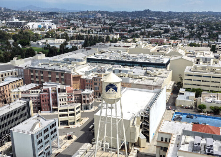 How Paramount Won Warner Bros.