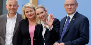 Victories by far left and far right show Germans sick of politics as usual