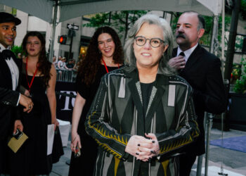 Rosie O’Donnell Says ABC Delayed a Skit as It Readied Trump Suit