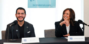In joint appearance, mutual benefits and risks for El-Sayed and Harris
