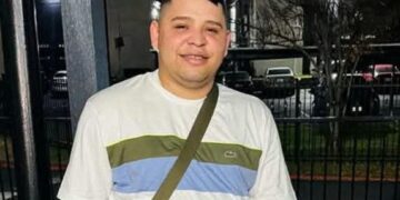 Man shot and detained by ICE hospitalized for partial paralysis, lawyer says