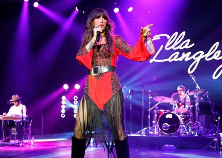 Ella Langley’s ‘Choosin’ Texas’ Topples Mariah Carey’s Chart Record
