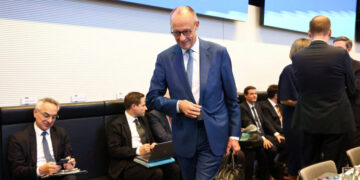 Why Germany’s Leader Is Struggling: Painful Cuts and a Wooden Style