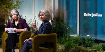 Jane Fonda Accuses Both Parties of Inaction on Climate Change