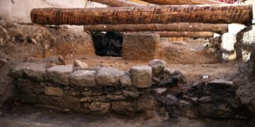 An Ancient Wall Sheds Light On an Old Question: Where Did Paris Begin?