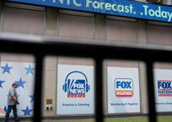 Fox News Finds Itself at Odds With Trump on Press Ban