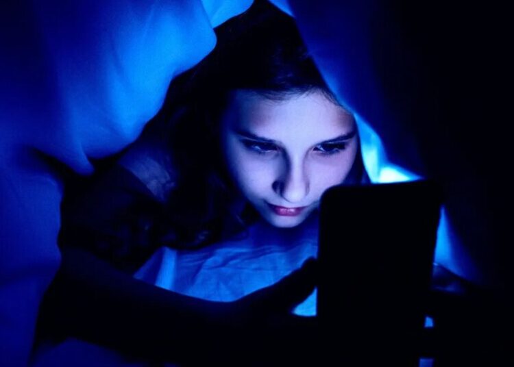 Former Google Exec Warns That AI Could Be Causing Terrible Harm to Minors, Even Worse Than Social Media