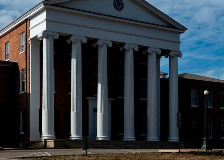 Officials Investigating Mississippi Student Deaths Issue Warning About Kratom