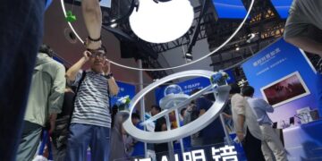 In A.I. Race, U.S. Models Have the Edge, but China Has Other Advantages