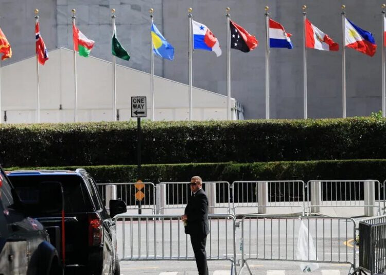 Police Step Up U.N. Security After 3 People Emerge From Manhole