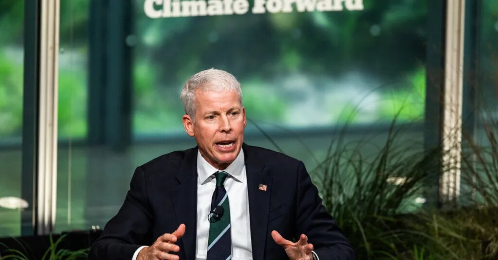 At a Times Event, Dueling Visions on Climate Change and A.I.