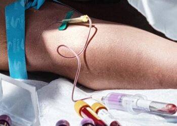 F.D.A. Advisory Panel Endorses Controversial Cancer Blood Test
