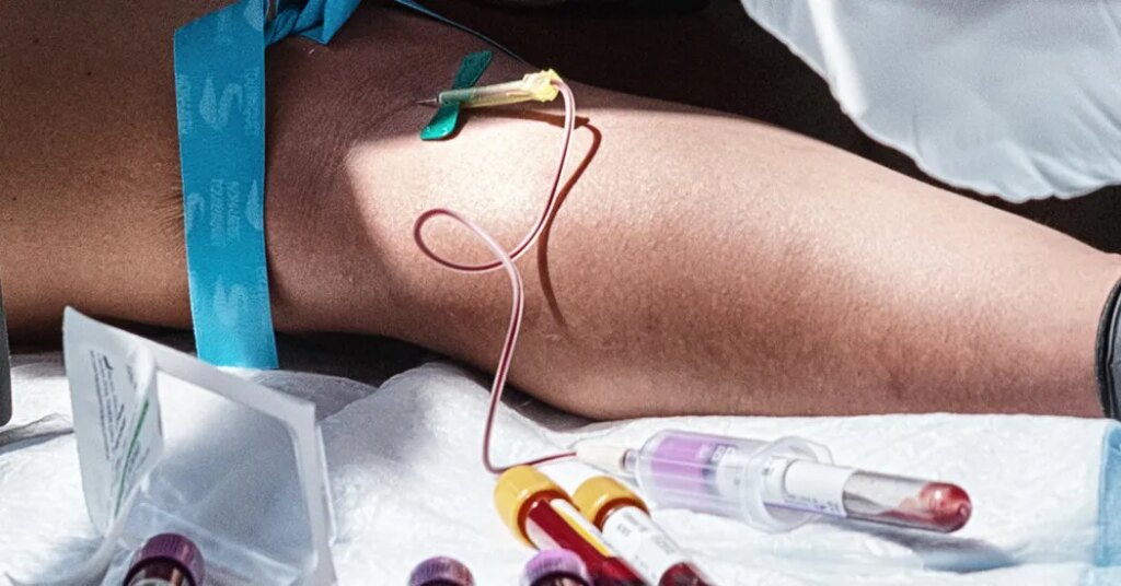 F.D.A. Advisory Panel Endorses Controversial Cancer Blood Test