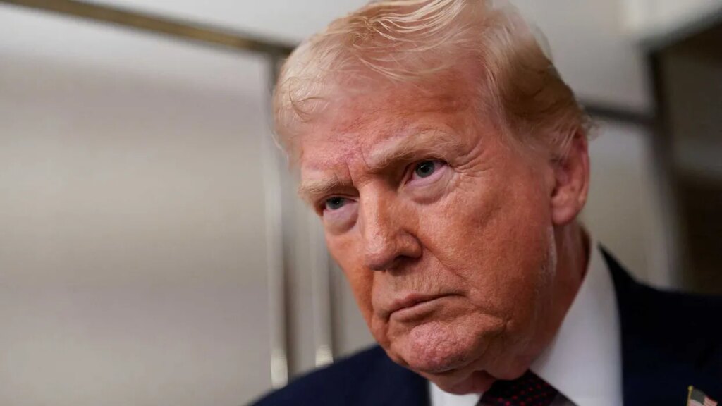 Ex-insider floats disturbing theory about Trump’s next move amid press ban battle