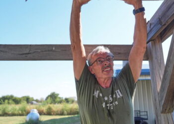 Rural voters still back Trump, but rising costs threaten his standing, poll finds