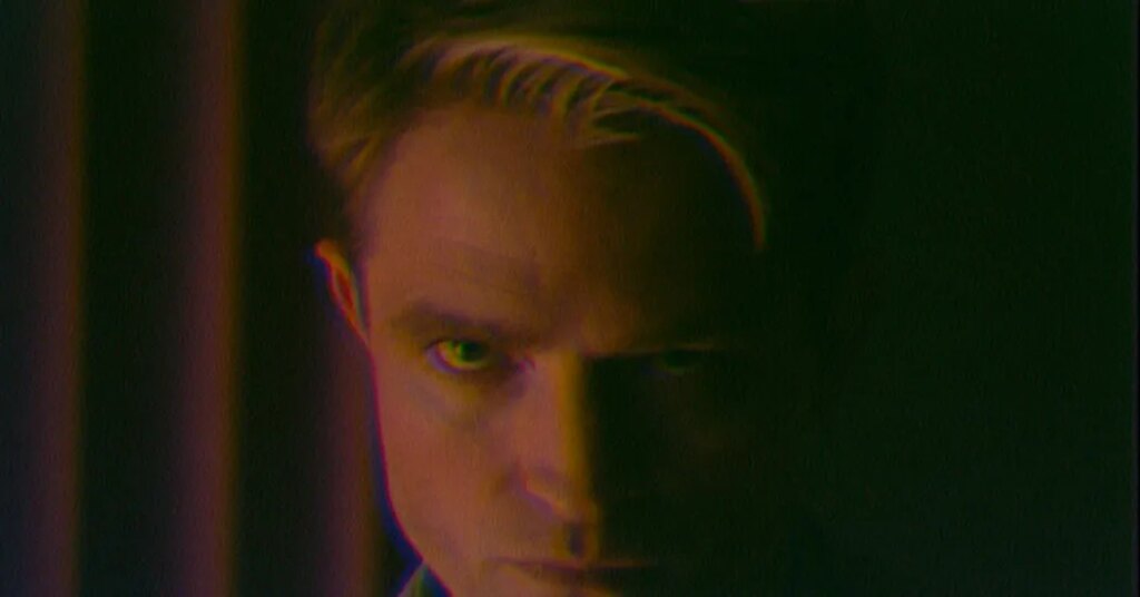Review: An Unhinged Robert Pattinson Is Ready for ‘Primetime’
