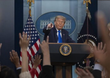 Judge lifts White House press ban of CNN, MS NOW and Politico