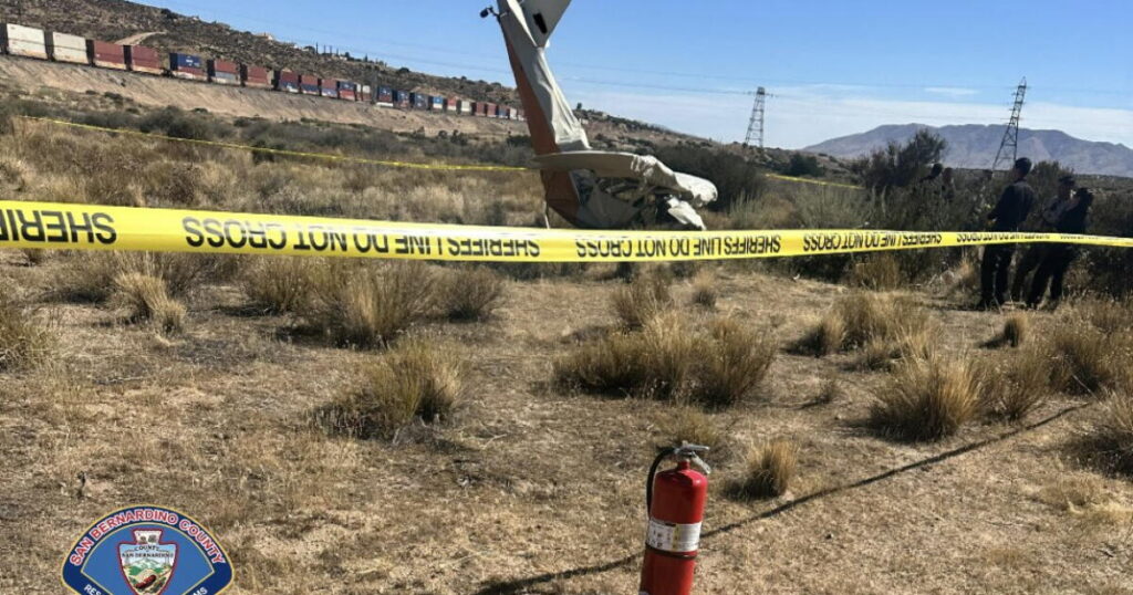 Single-engine plane crashes in Hesperia, 2 passengers found dead