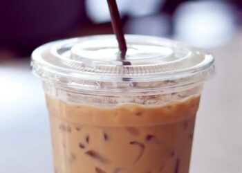Is It Unprofessional to Bring Iced Coffee to a Job Interview?
