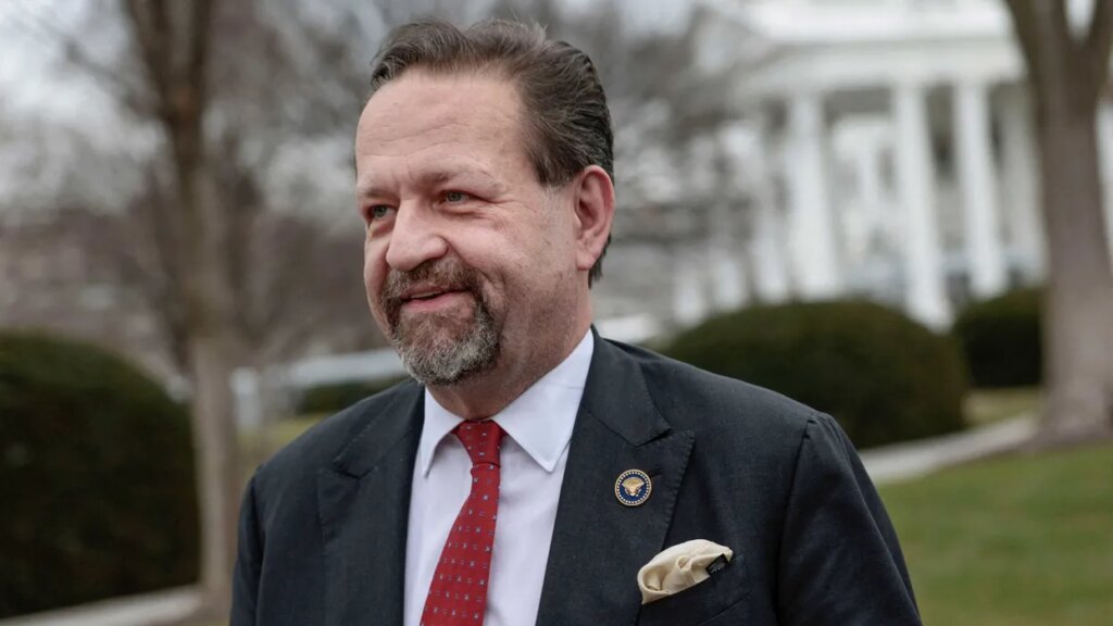 ‘So pathetic’: Finger-wagging Trump aide torched for correcting anchor over new term