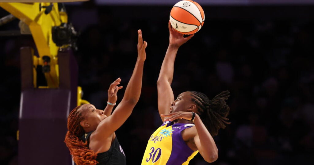 Nneka Ogwumike shines in her final game as Sparks’ lackluster season ends with loss