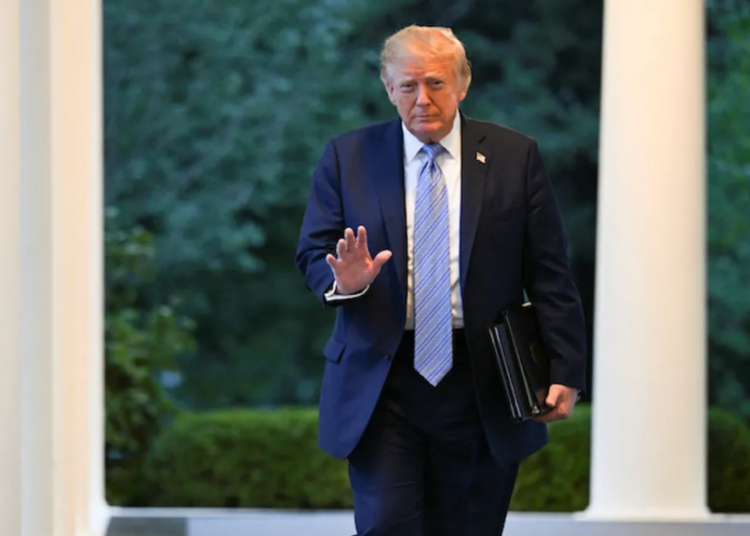 Confused Trump presses aides with puzzling question: ‘Where are the cameras?’