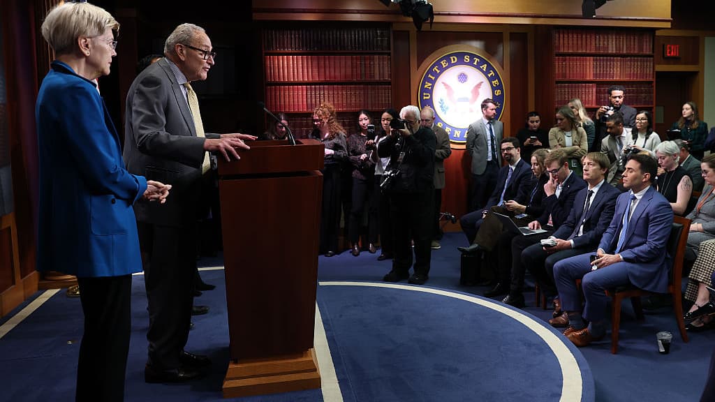 The Fight to Rein In AI Is Dividing Washington