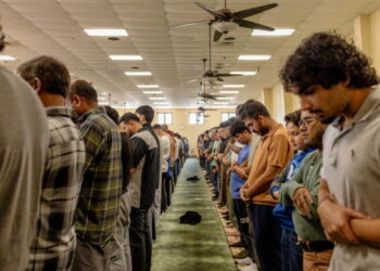 Muslim Americans push back as Republican politicians stoke anti-Sharia rhetoric ahead of election