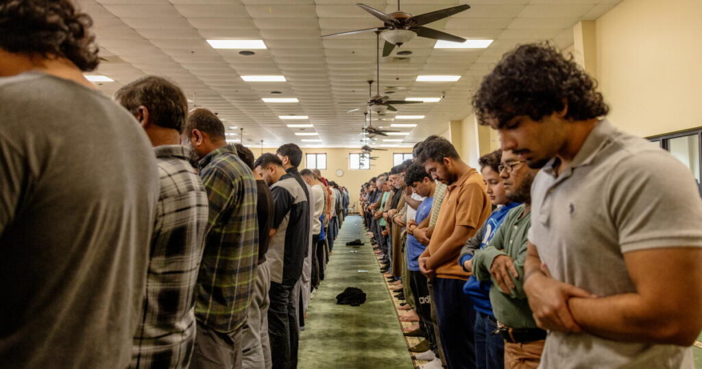 Muslim Americans push back as Republican politicians stoke anti-Sharia rhetoric ahead of election
