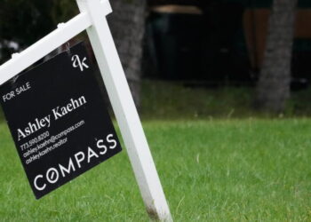 Mortgage rates climb for 5th week, pushing 30-year home loan above 7%