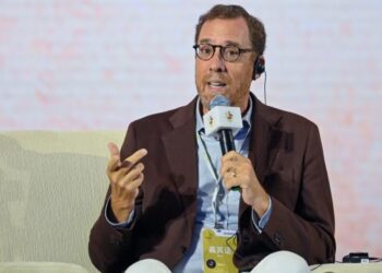 Tilly Norwood Creators Team With ‘Lion King’ Director Rob Minkoff for New Feature ‘Storm Dogs’