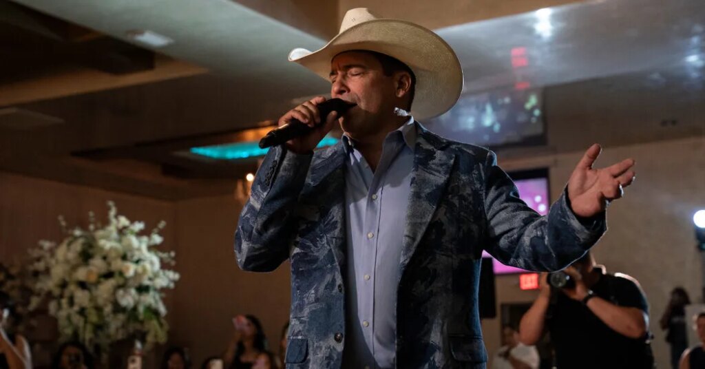 ‘Make Quinceañeras Great Again’: A Texan Singer Puts the G.O.P. on Defense