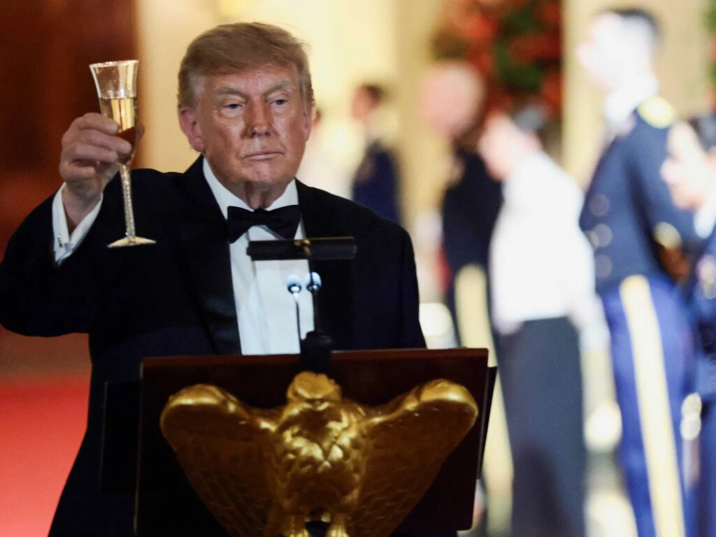 Self-pitying Trump dons reporter cap to tout own record: ‘No one wants to give me credit’