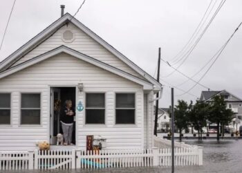 Storm-tested New Jersey Braves Nor’easter With Waist-High Floods
