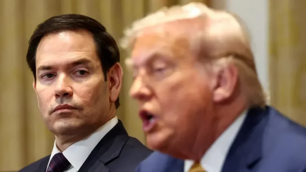 This ‘key to Trump’s undoing’ could push Cabinet to remove him from office: columnist