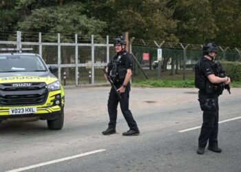 5 Arrested as Terrorism Suspects Near U.K. Air Base Used by U.S.