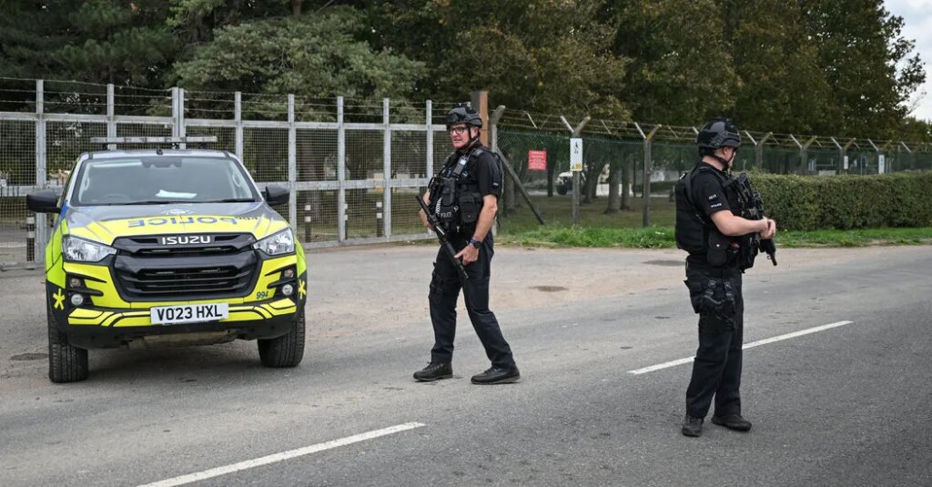 5 Arrested as Terrorism Suspects Near U.K. Air Base Used by U.S.