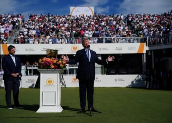 Celebration erupts as heckler hits Trump where it hurts during golf cup: ‘You are my hero’