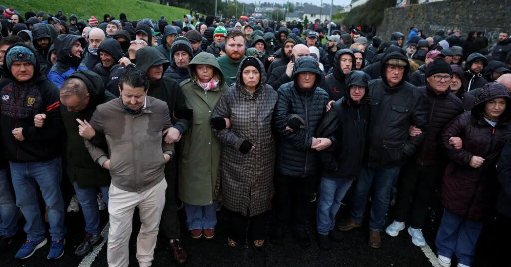 Standoff in a Northern Irish Town Over Contentious Sectarian March